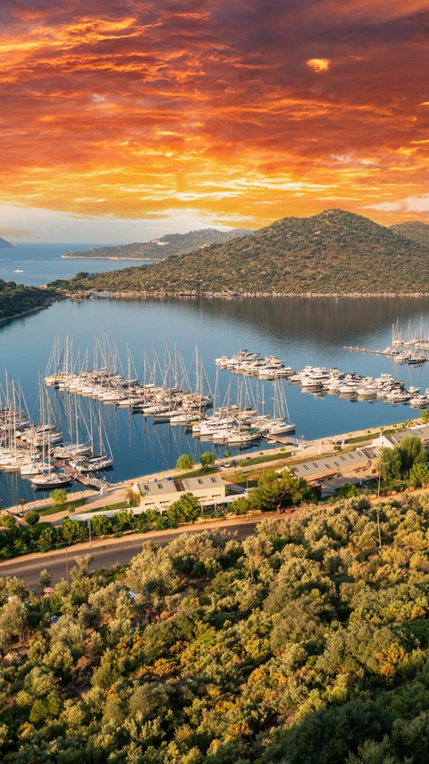 Why You Should Experience a Private Gulet Cruise Along Turkey’s Mediterranean Coast