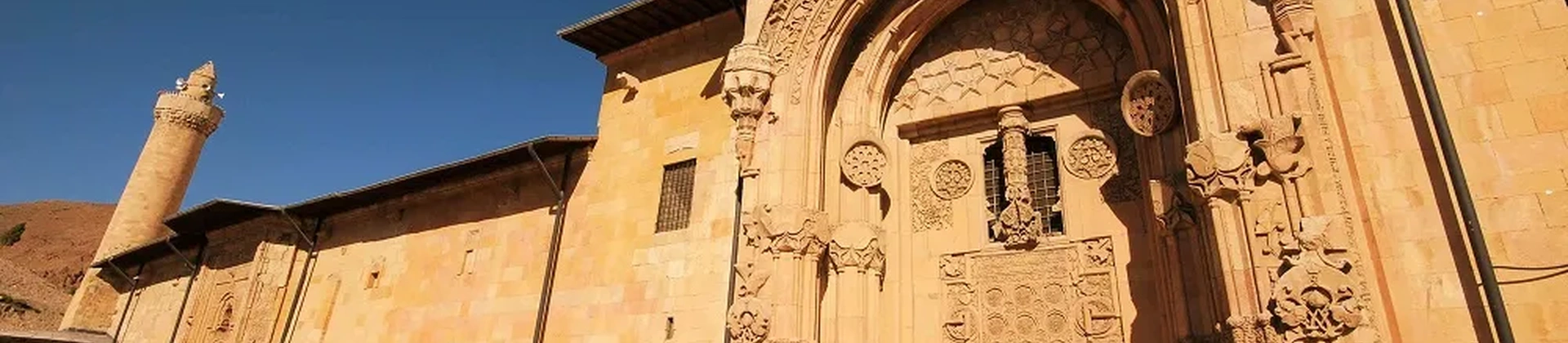 सेल्जुक के 4 शानदार स्मारक