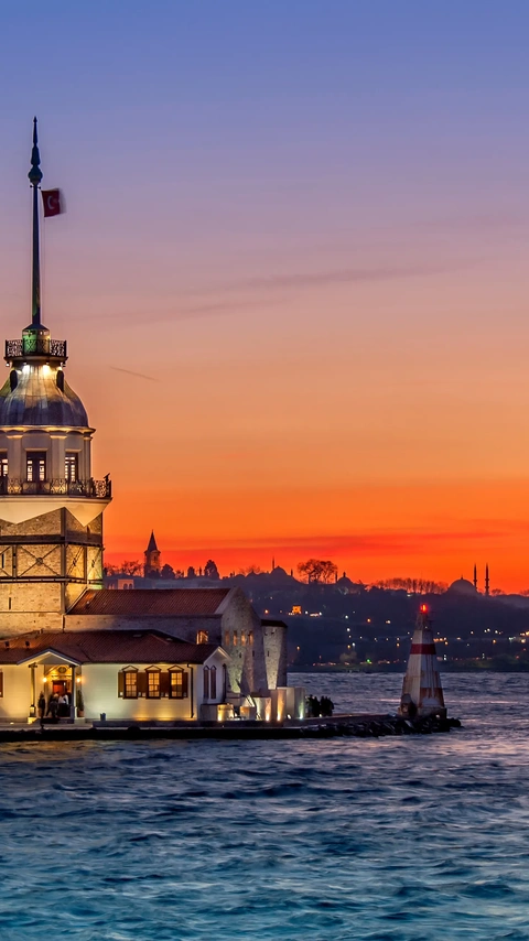 Maiden's Tower: The Legendary Guardian of the Bosphorus