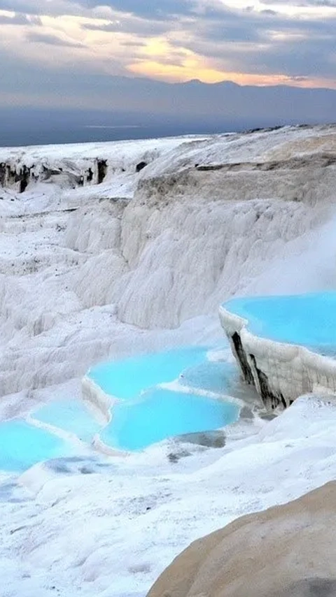 A Day in Hierapolis, Pamukkale