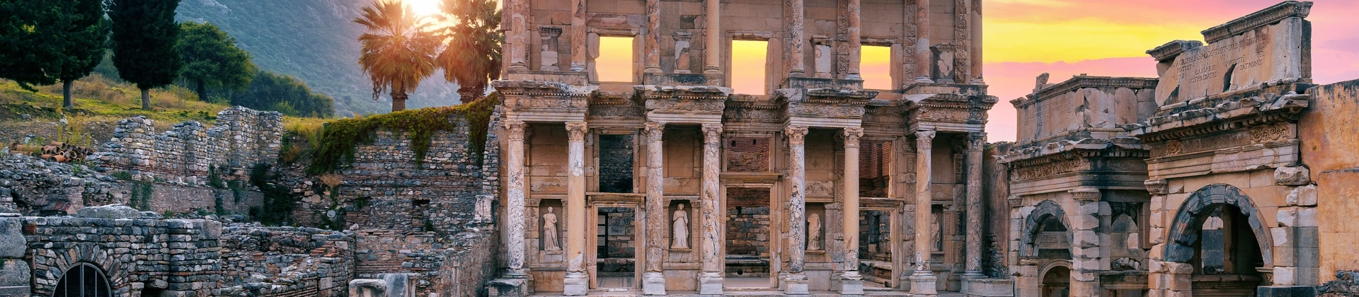 エフェソス古代都市: トルコで最も有名な考古遺跡