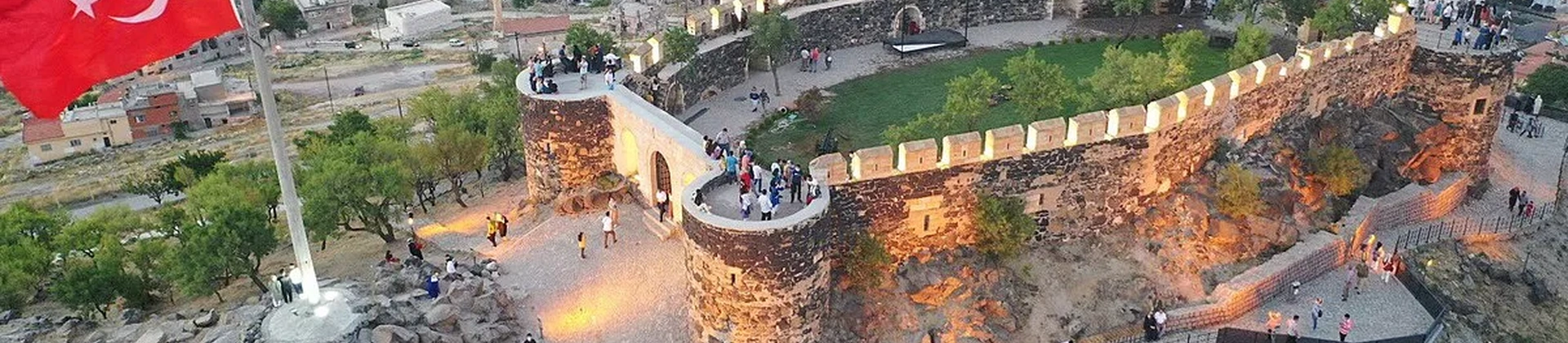 Замок Невшехира и окрестности